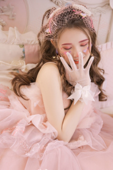 办公室的超短裙女教师美女